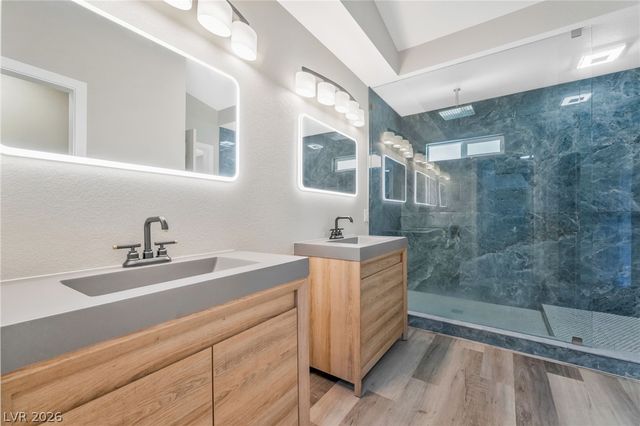 5121 Burr Oak Drive, Las Vegas, NV 89130