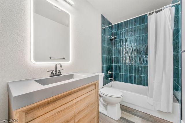 5121 Burr Oak Drive, Las Vegas, NV 89130