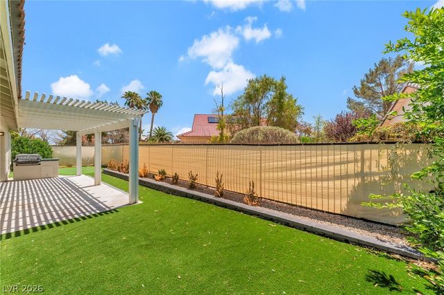 5121 Burr Oak Drive, Las Vegas, NV 89130