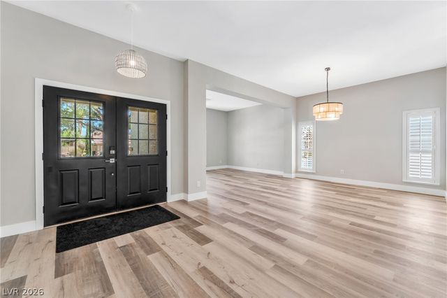 5121 Burr Oak Drive, Las Vegas, NV 89130