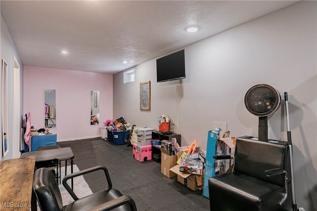 6382 Stonehaven Lane, Bedford Heights, OH 44146