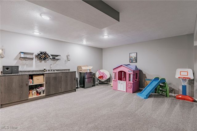 6382 Stonehaven Lane, Bedford Heights, OH 44146