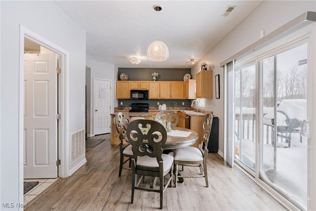 6382 Stonehaven Lane, Bedford Heights, OH 44146