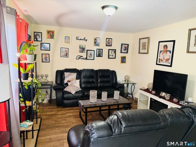 68-70 Arnold Street, Hartford, CT 06106