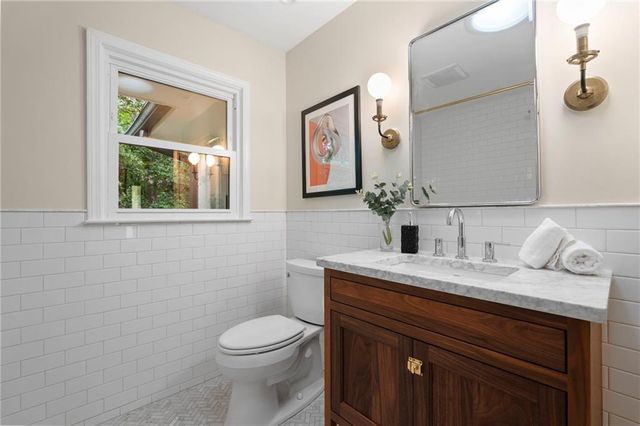 2233 Clairmont Road NE, Atlanta, GA 30329