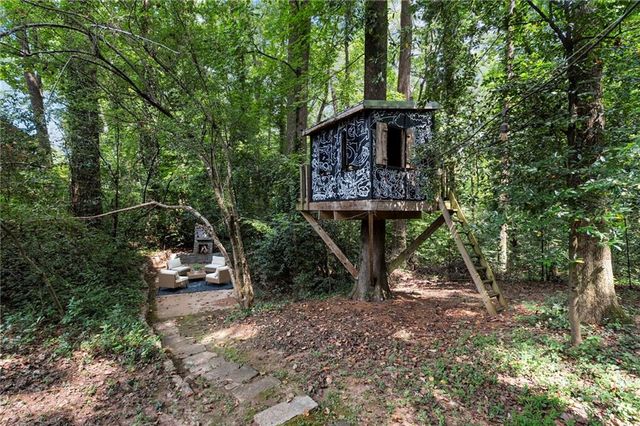 2233 Clairmont Road NE, Atlanta, GA 30329