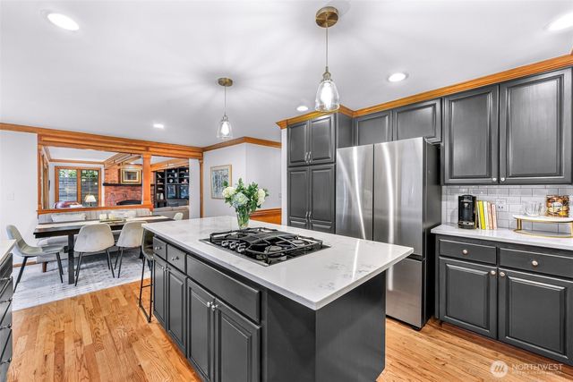 21830 NE 69th Street, Redmond, WA 98053