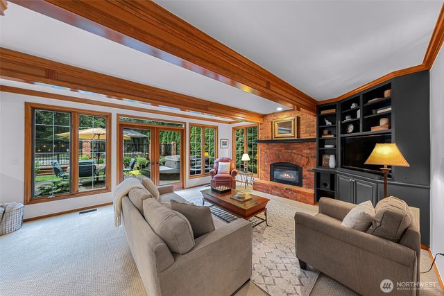 21830 NE 69th Street, Redmond, WA 98053