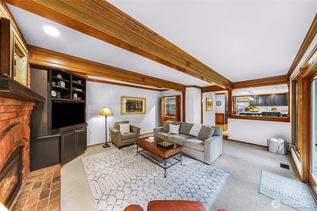 21830 NE 69th Street, Redmond, WA 98053