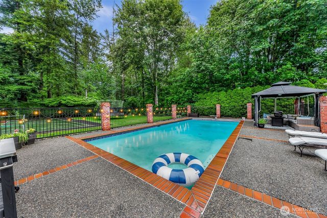 21830 NE 69th Street, Redmond, WA 98053