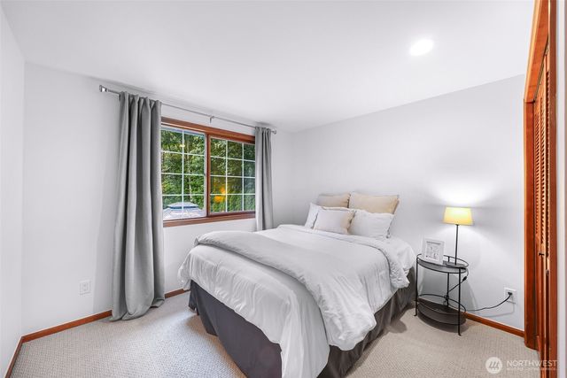 21830 NE 69th Street, Redmond, WA 98053