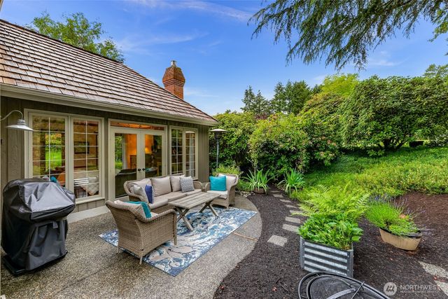 21830 NE 69th Street, Redmond, WA 98053