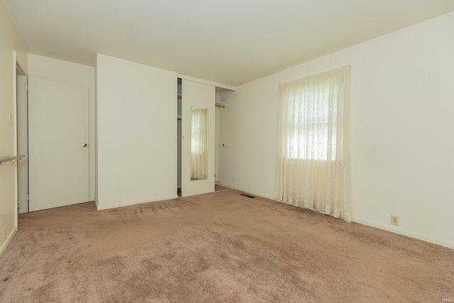 4500 Longfield Drive, Evansville, IN 47710