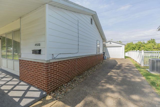 4500 Longfield Drive, Evansville, IN 47710
