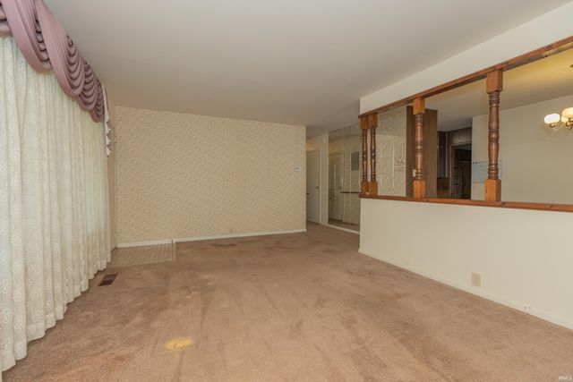 4500 Longfield Drive, Evansville, IN 47710