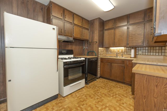 4500 Longfield Drive, Evansville, IN 47710