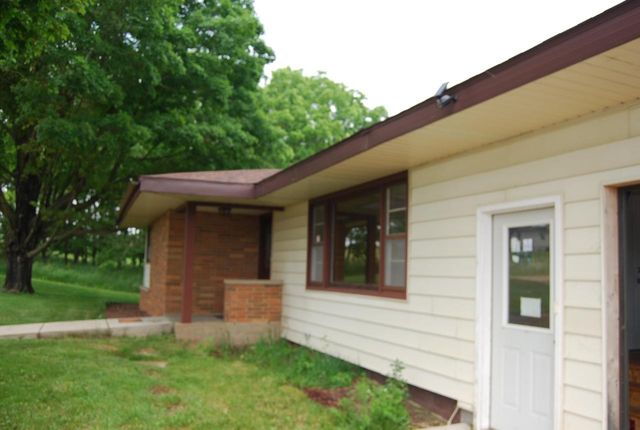 3248 Sth 81, Argyle, WI 53504