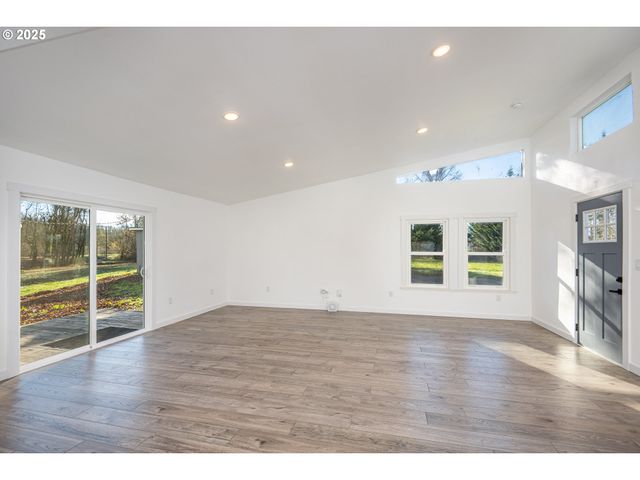 -1 TERRITORIAL Hwy, Junction City, OR 97448