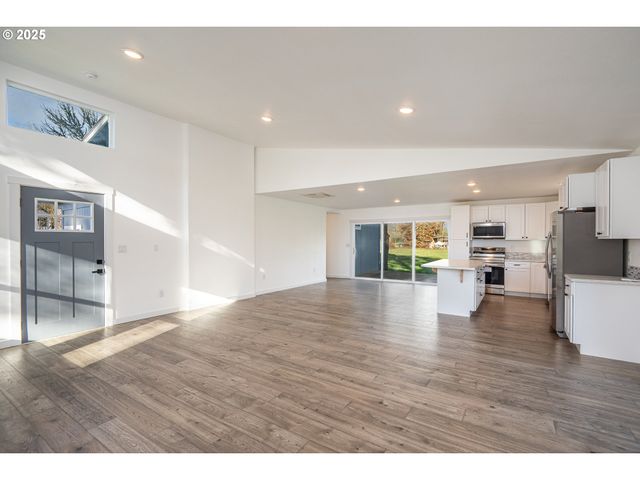 -1 TERRITORIAL Hwy, Junction City, OR 97448