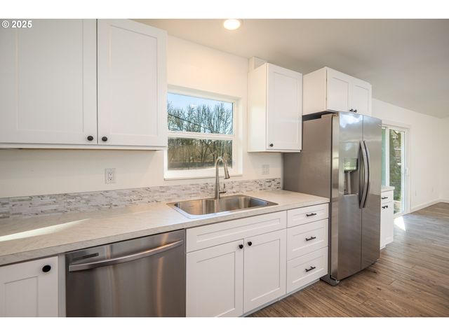 -1 TERRITORIAL Hwy, Junction City, OR 97448