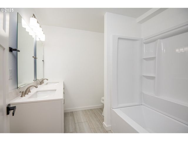 -1 TERRITORIAL Hwy, Junction City, OR 97448