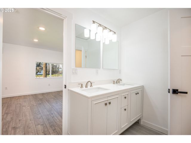 -1 TERRITORIAL Hwy, Junction City, OR 97448