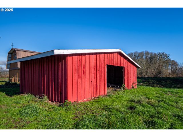 -1 TERRITORIAL Hwy, Junction City, OR 97448