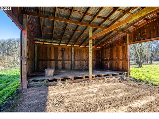 -1 TERRITORIAL Hwy, Junction City, OR 97448