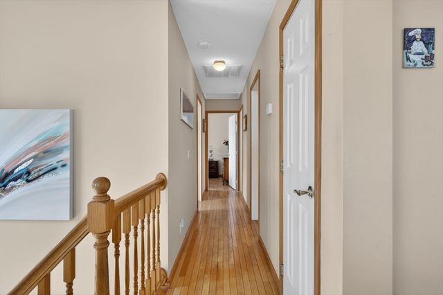 17 Bellevue St, New Bedford, MA 02744