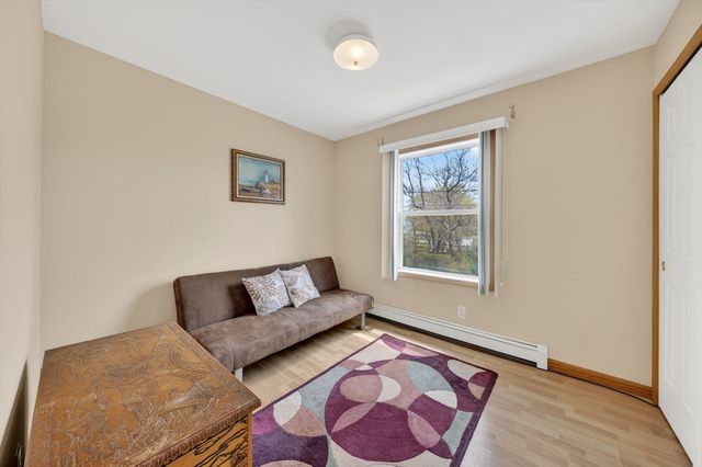 17 Bellevue St, New Bedford, MA 02744