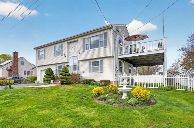 17 Bellevue St, New Bedford, MA 02744