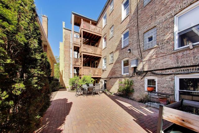 436 N Harvey Avenue 1, Oak Park, IL 60302