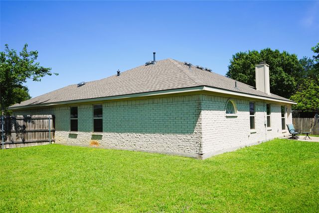 6322 Woolwich Drive, Arlington, TX 76001