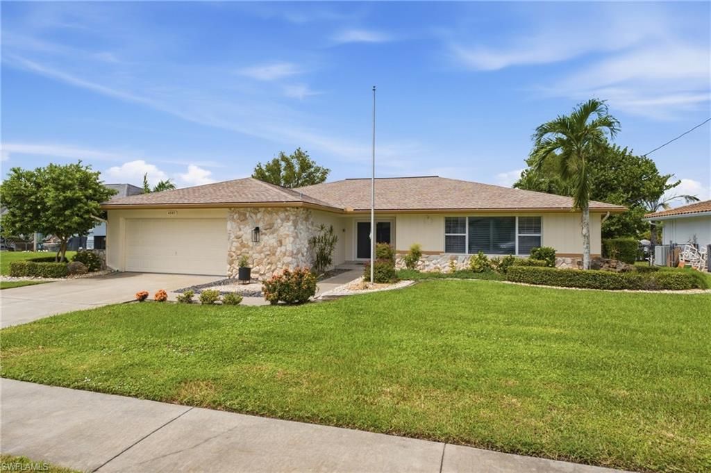 4557 Gulf AVE, NORTH FORT MYERS, FL 33903 — exterior
