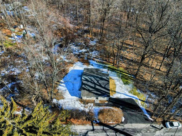 28 Quaker Road, Carmel, NY 10512