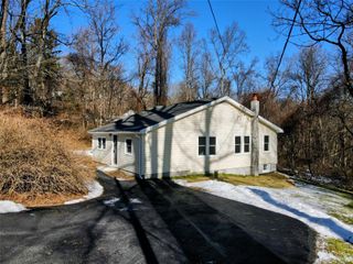 28 Quaker Road, Carmel, NY 10512