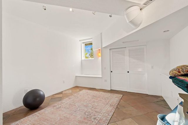 23121 Vineyard Rd, Geyserville, CA 95441