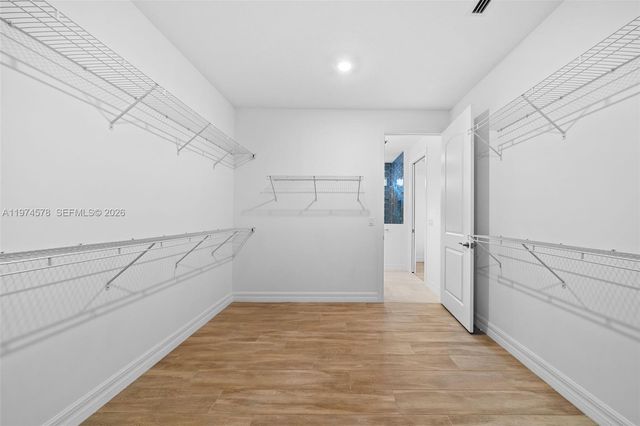 2715 Primrose Pl, Oakland Park, FL 33309