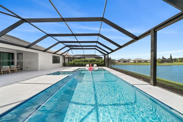 2715 Primrose Pl, Oakland Park, FL 33309