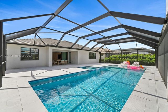 2715 Primrose Pl, Oakland Park, FL 33309