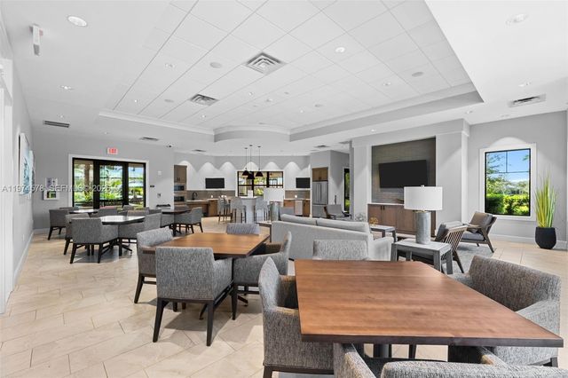 2715 Primrose Pl, Oakland Park, FL 33309