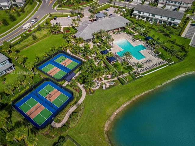 2715 Primrose Pl, Oakland Park, FL 33309