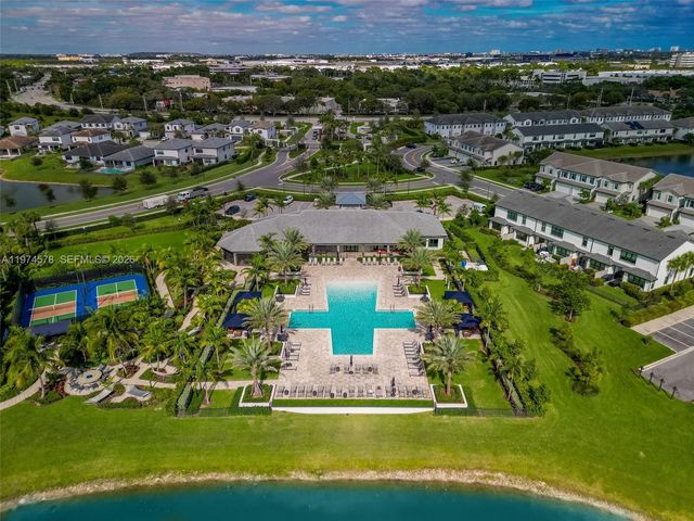 2715 Primrose Pl, Oakland Park, FL 33309