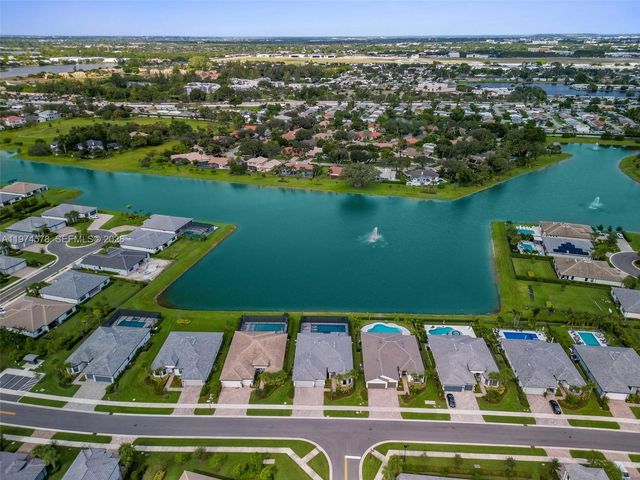 2715 Primrose Pl, Oakland Park, FL 33309