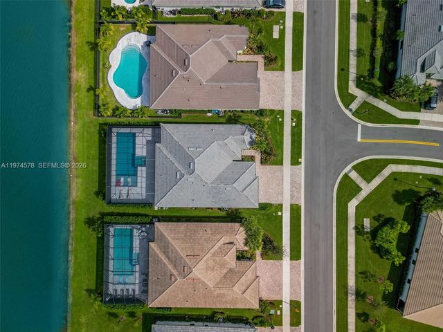 2715 Primrose Pl, Oakland Park, FL 33309