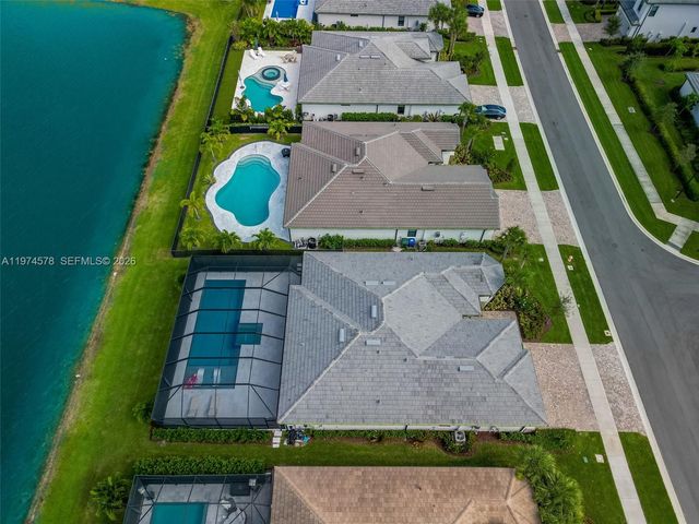 2715 Primrose Pl, Oakland Park, FL 33309