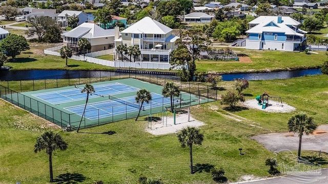 5556 Grande Lagoon Ct, Pensacola, FL 32507