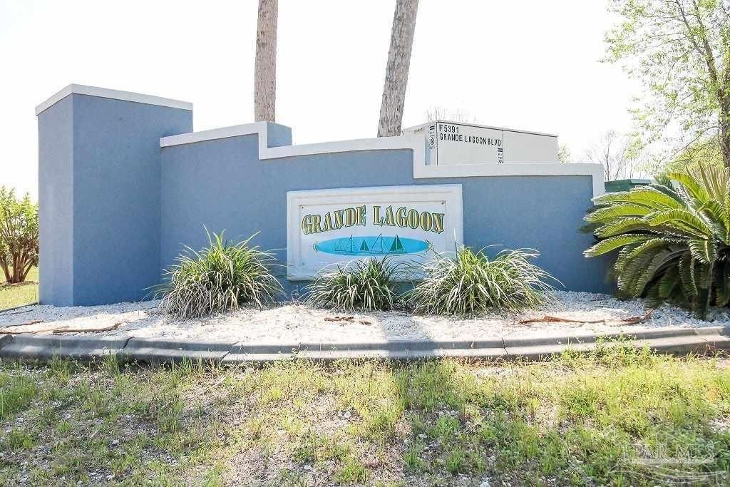 5556 Grande Lagoon Ct, Pensacola, FL 32507