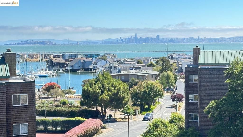 1301 Quarry Ct 113, Richmond, CA 94801