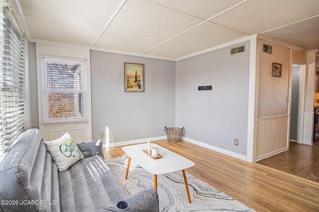 1510 ST. MARYS, Jefferson City, MO 65109